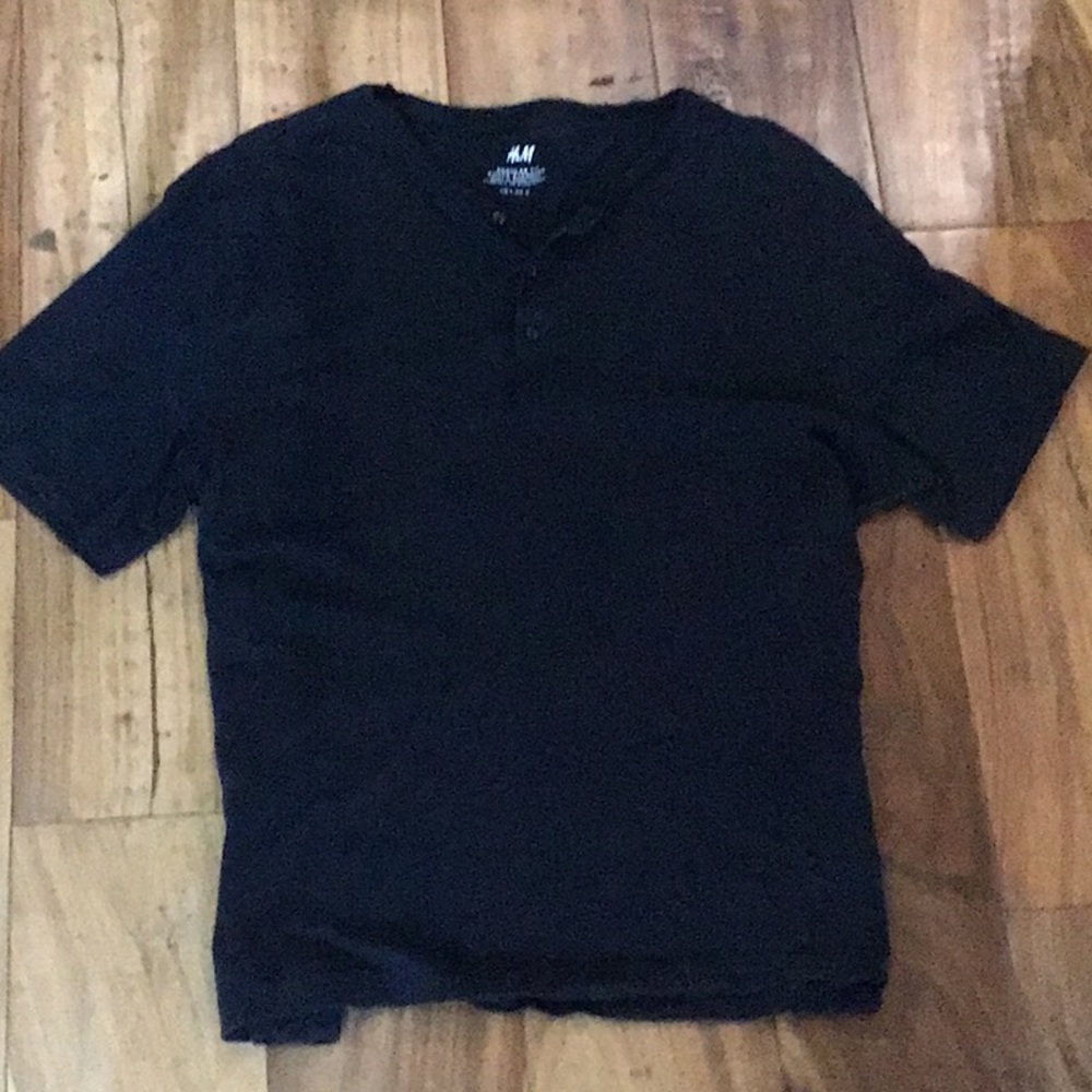 H&M Men’s, Black, 3 Button Tee, 100% cotton, like new, short-sleeved